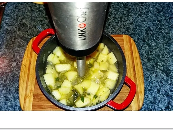 Cremige Staudensellerie-Salbei-Suppe - Rezept - Bild Nr. 4593