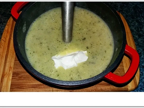 Cremige Staudensellerie-Salbei-Suppe - Rezept - Bild Nr. 4595