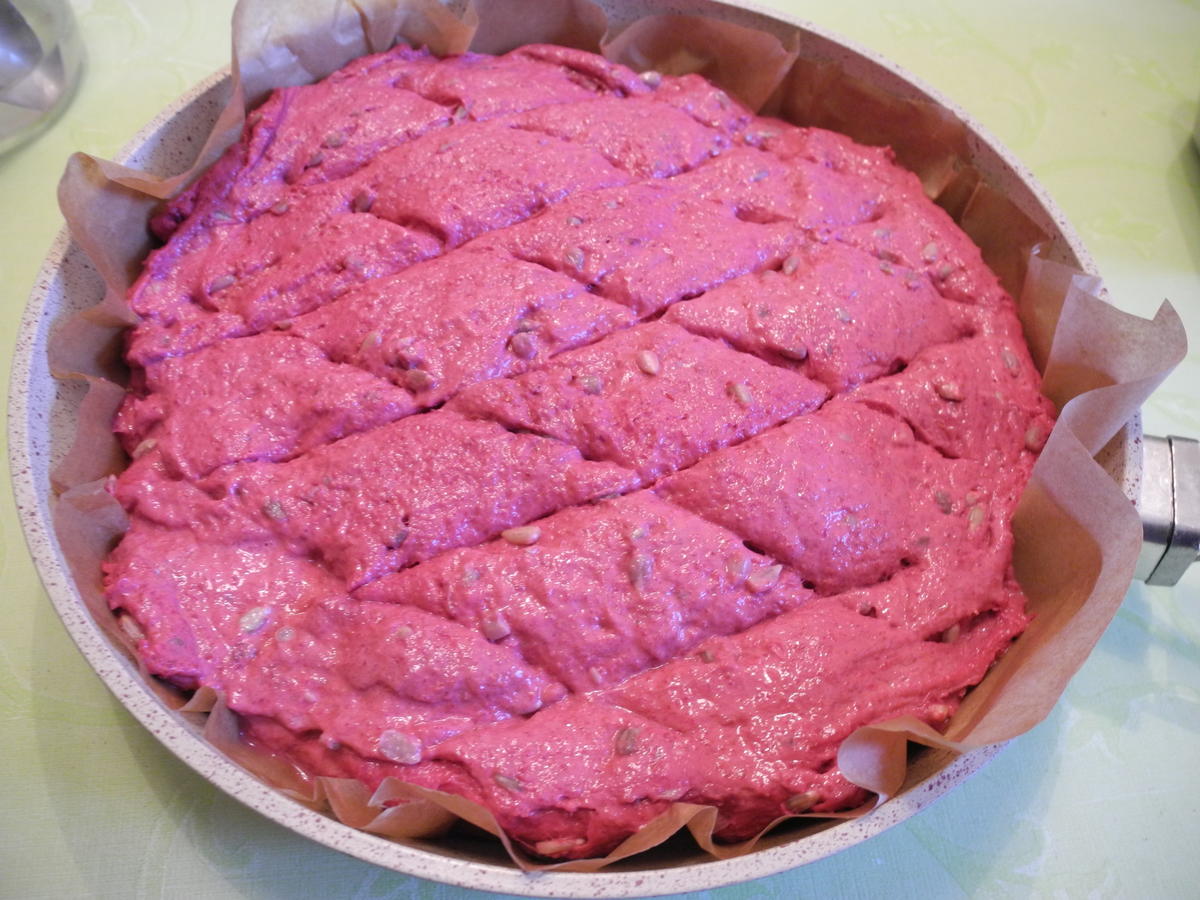 Rote - Bete - Brot aus meiner Versuchsküche - Rezept - Bild Nr. 4580