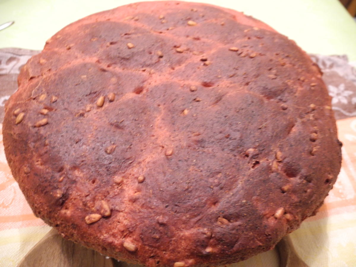 Rote - Bete - Brot aus meiner Versuchsküche - Rezept - Bild Nr. 4581