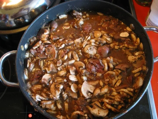 Rezept: Hühnerleber mit Champignons Bild Nr. 4605 Hühnerleber mit Champignons - Rezept - Bild Nr. 4605