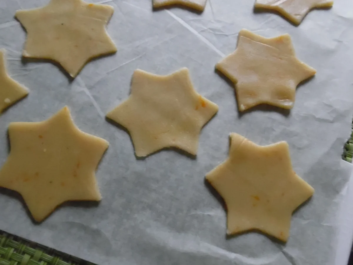 Rezept: Mokka-Sterne mit Marzipanfüllung Bild Nr. 4634 Mokka-Sterne mit Marzipanfüllung - Rezept - Bild Nr. 4634