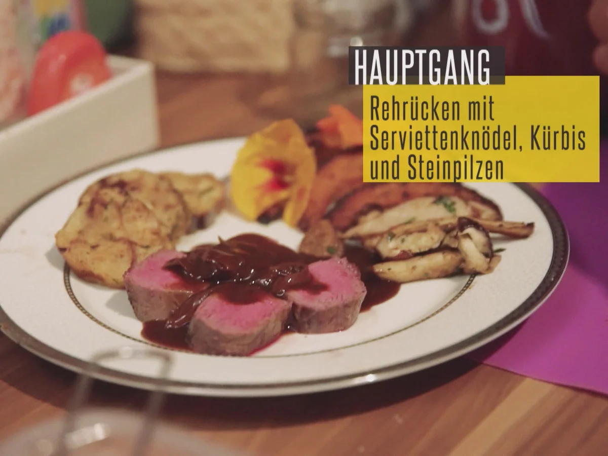 Rehfilet mit Serviettenknödel  und Kürbis-Apfel-Möhren-Gemüse - Rezept - Bild Nr. 4603