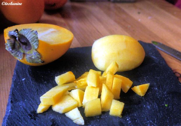 Kaki-Granatapfel-Konfitüre mit Tonkabohne - Rezept - kochbar.de