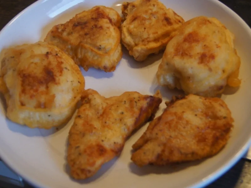 Gebratene Nudeln mit Ei, Gemüsestreifen und gebackenen Hähnchenbrustfilet - Rezept - Bild Nr. 4612