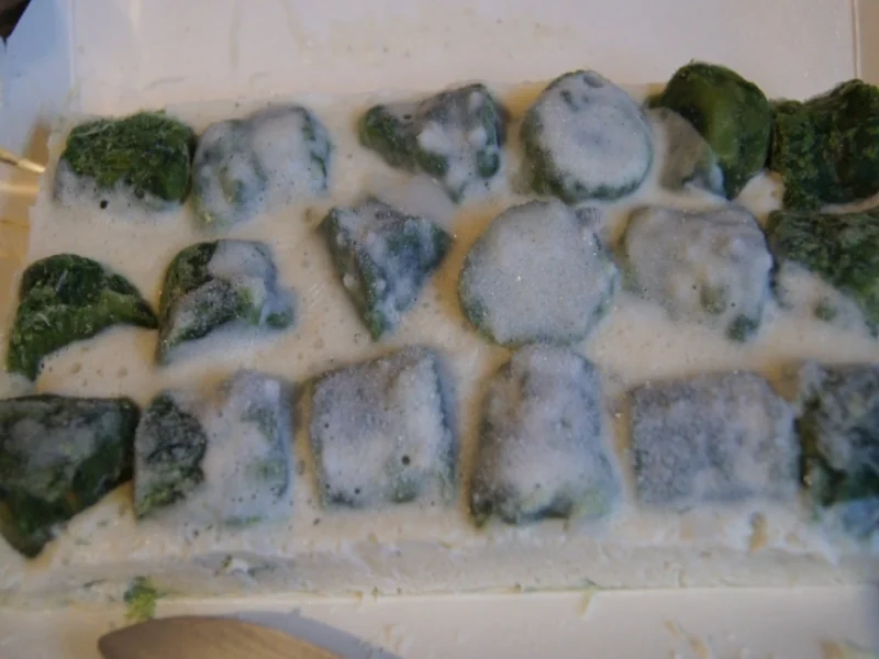 Rezept: Wildlachsfilet mit Rahm-Blattspinat und Salzkartoffeln Bild Nr. 4603 Wildlachsfilet mit Rahm-Blattspinat und Salzkartoffeln - Rezept - Bild Nr. 4603