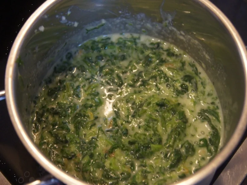 Rezept: Wildlachsfilet mit Rahm-Blattspinat und Salzkartoffeln Bild Nr. 4606 Wildlachsfilet mit Rahm-Blattspinat und Salzkartoffeln - Rezept - Bild Nr. 4606