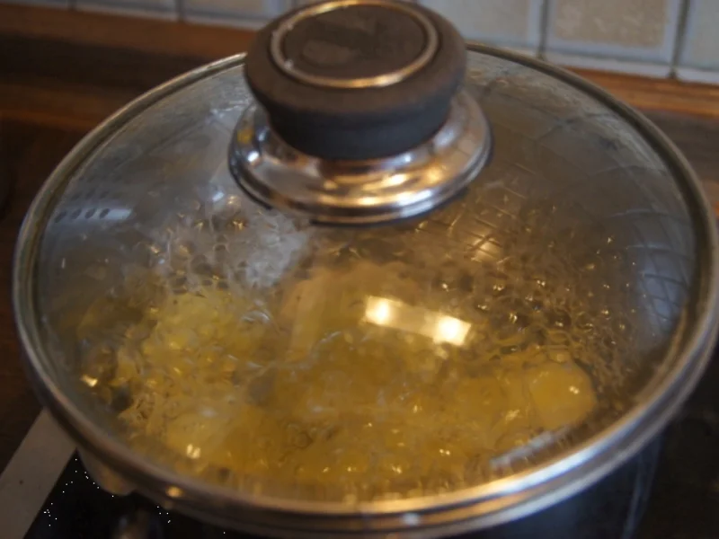 Rezept: Wildlachsfilet mit Rahm-Blattspinat und Salzkartoffeln Bild Nr. 4607 Wildlachsfilet mit Rahm-Blattspinat und Salzkartoffeln - Rezept - Bild Nr. 4607