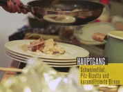 Flambiertes Schweinefilet mit cremigem Pilzrisotto und karamellisierten Birnen - Rezept - Bild Nr. 2