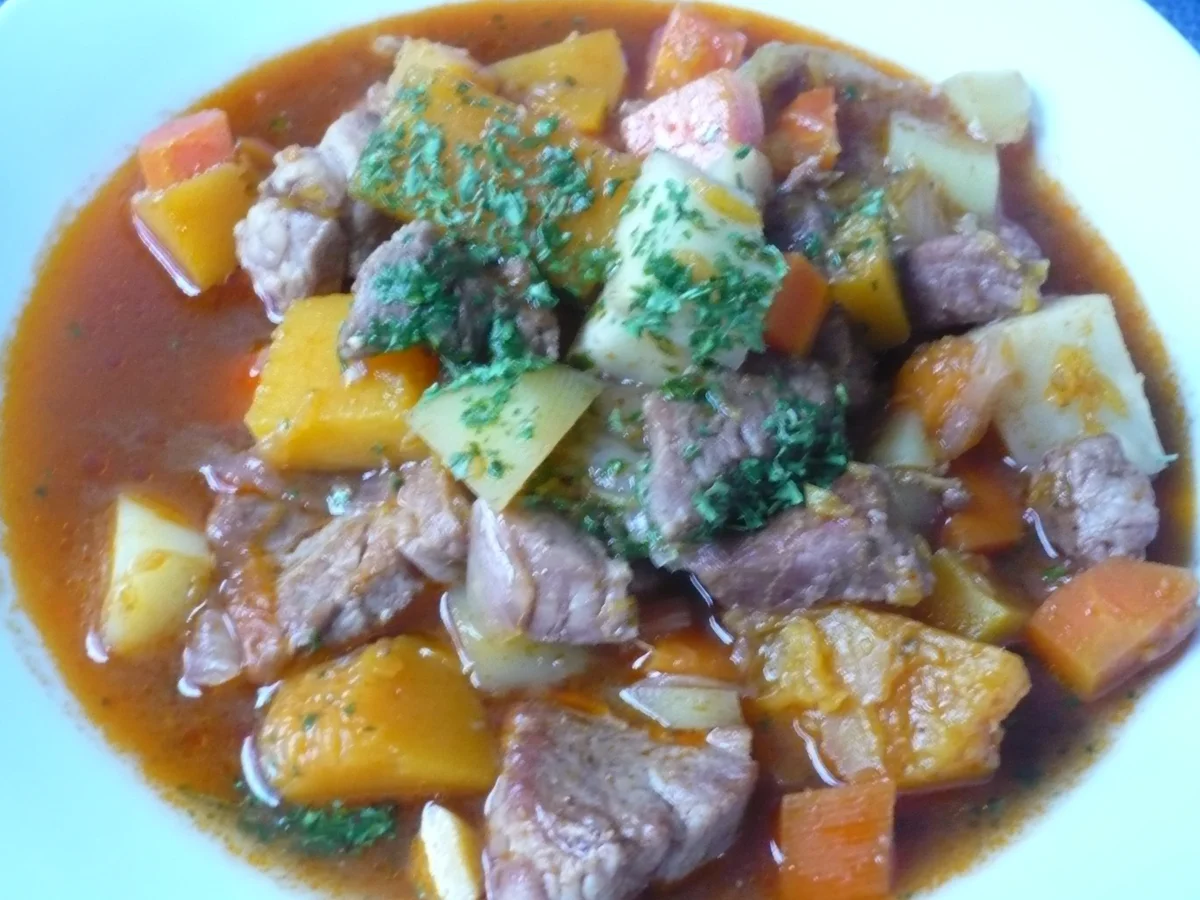 Rezept: Kürbisgemüse - Gulasch Bild Nr. 4621 Kürbisgemüse - Gulasch - Rezept - Bild Nr. 4621