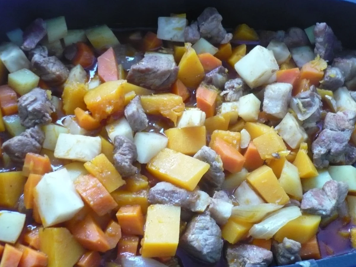 Rezept: Kürbisgemüse - Gulasch Bild Nr. 4624 Kürbisgemüse - Gulasch - Rezept - Bild Nr. 4624