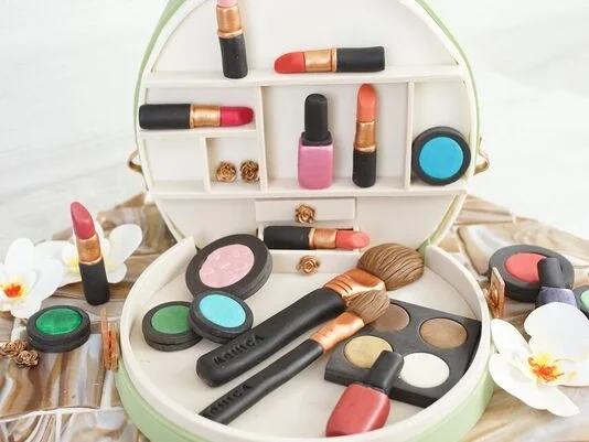 'Sally backt' Kosmetikkoffer-Torte - Rezept - Bild Nr. 8