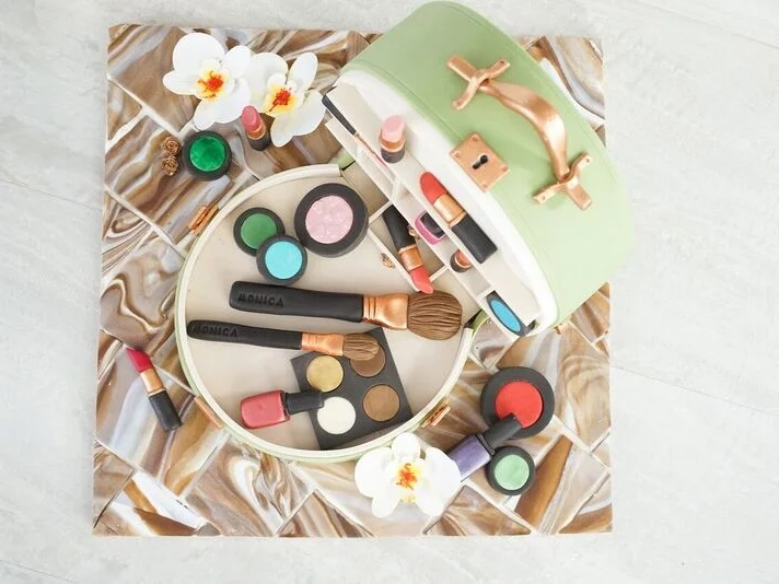 'Sally backt' Kosmetikkoffer-Torte - Rezept - Bild Nr. 9