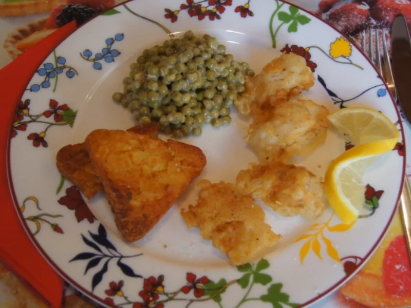 Rezept: Ausgebackenes Seelachsfilet mit Rösti-Ecken und Rahmerbsen Bild Nr. 4628 Ausgebackenes Seelachsfilet mit Rösti-Ecken und Rahmerbsen - Rezept - Bild Nr. 4628