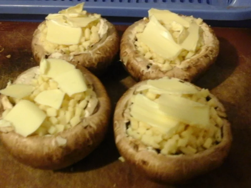 Riesen-Champignons mit Käsefüllung - Rezept - Bild Nr. 4
