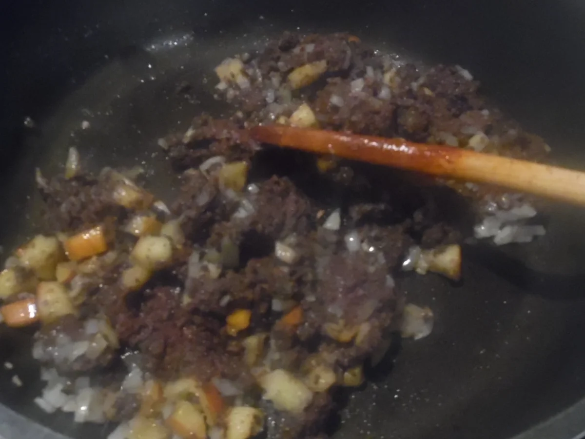 Rezept: Kartoffel-Rouladen mit Paprika-Rahm-Spitzkohl Bild Nr. 4633 Kartoffel-Rouladen mit Paprika-Rahm-Spitzkohl - Rezept - Bild Nr. 4633