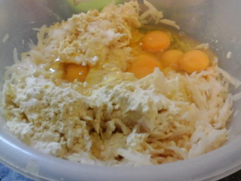 Rezept: Reibekuchen mit Apfelstücken Bild Nr. 4650 Reibekuchen mit Apfelstücken - Rezept - Bild Nr. 4650