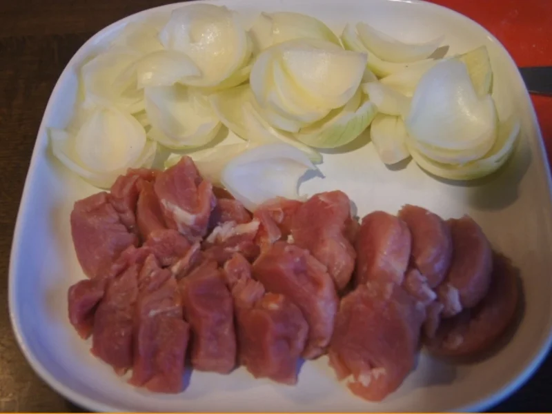 Schweinefiletspieße mit Zwiebeln und Djuvec-Reis - Rezept - Bild Nr. 4649