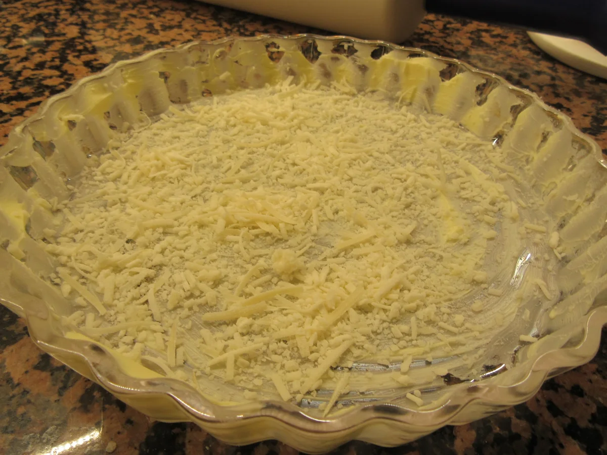 Rezept: Pikantes Backen: Blätterteig-Quiche mit Parmesanstreuseln Bild Nr. 4647 Pikantes Backen: Blätterteig-Quiche mit Parmesanstreuseln - Rezept - Bild Nr. 4647