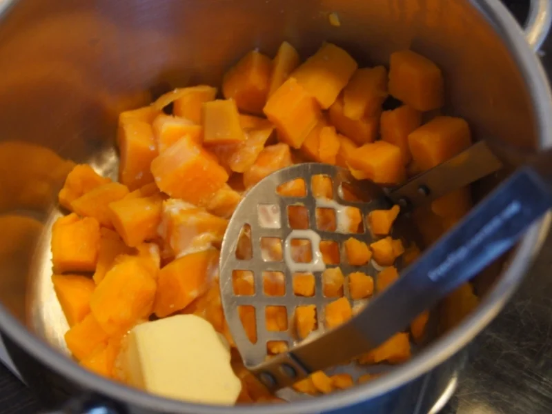 Rezept: Sellerie-Cordon-bleu mit Süßkartoffelstampf Bild Nr. 4658 Sellerie-Cordon-bleu mit Süßkartoffelstampf - Rezept - Bild Nr. 4658