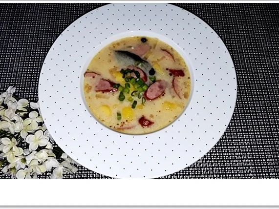 Kartoffelsuppe mit Würstchen & mit Crème fraîche verfeinert - Rezept - Bild Nr. 4646