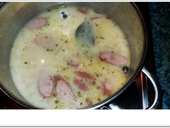 Kartoffelsuppe mit Würstchen & mit Crème fraîche verfeinert - Rezept - Bild Nr. 4656