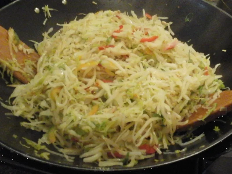 Frühlingsrollen mit Rindermett und Weißkohl - Rezept - Bild Nr. 4655