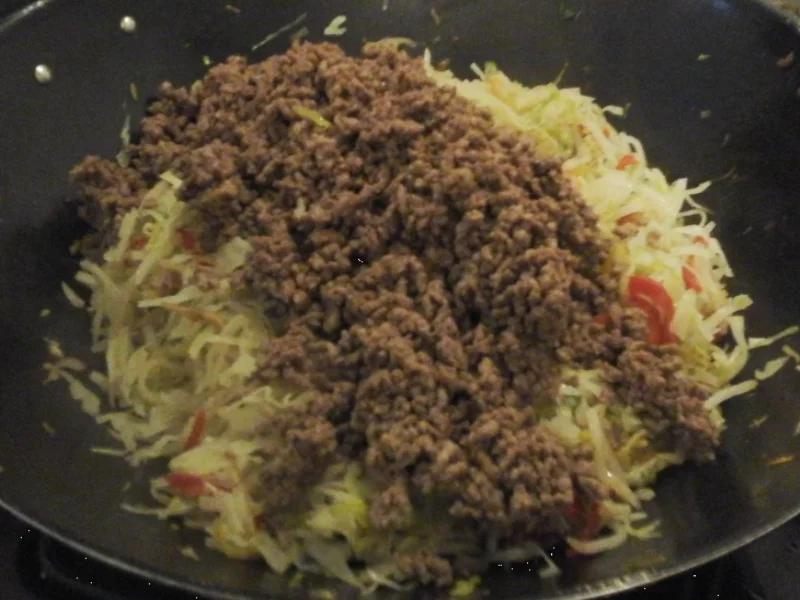 Frühlingsrollen mit Rindermett und Weißkohl - Rezept - Bild Nr. 4656