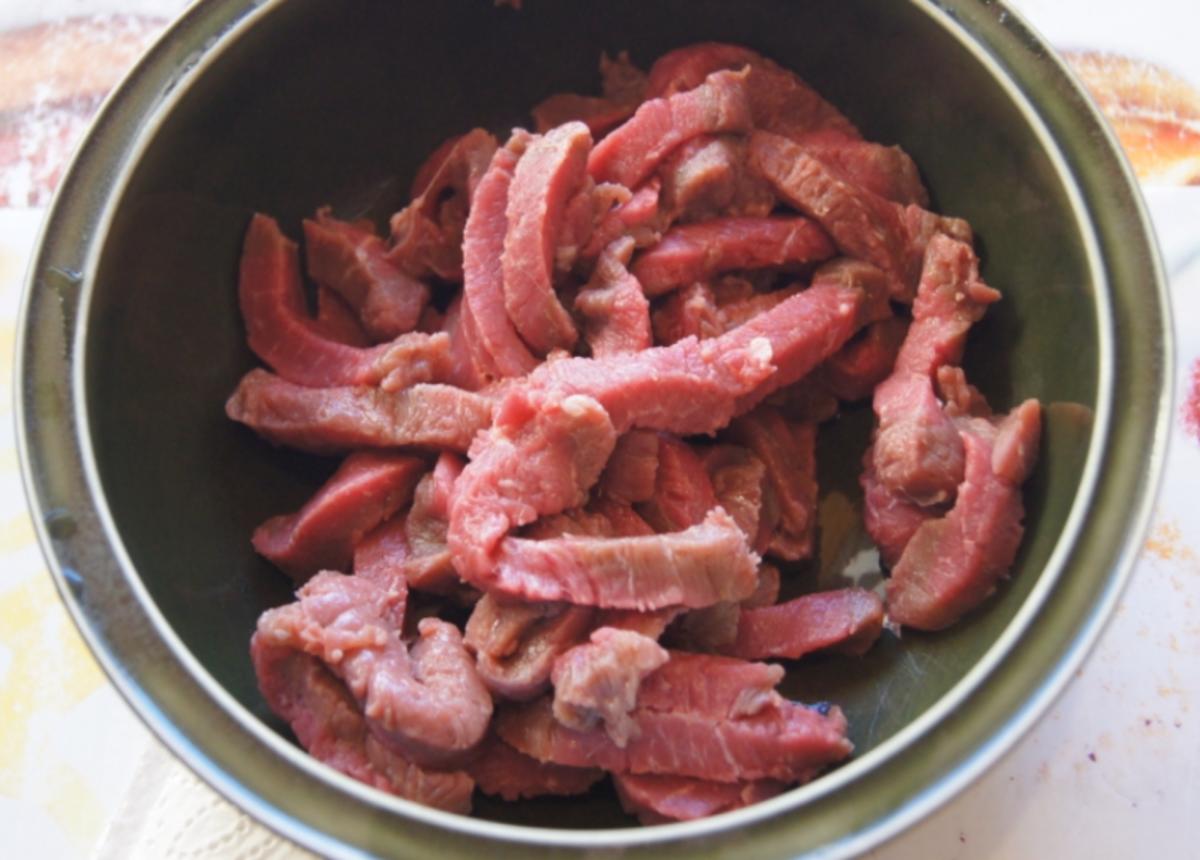 Rindfleisch mit Gemüse im Wok und Weizennudeln - Rezept - Bild Nr. 4652