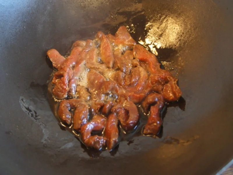 Rindfleisch mit Gemüse im Wok und Weizennudeln - Rezept - Bild Nr. 4657