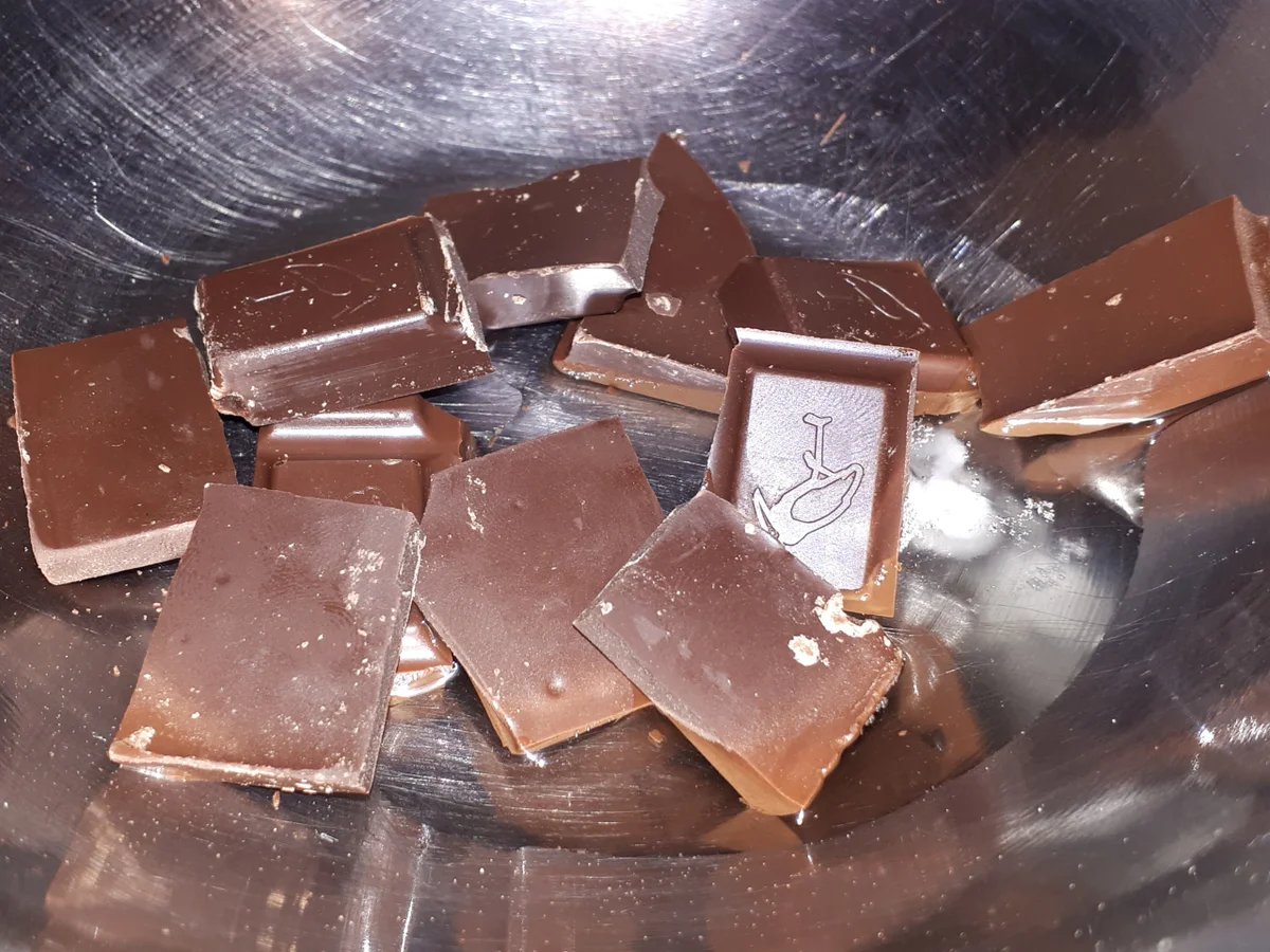 Rezept: BiNe` S QUARK - KOKOSMAKRONEN MIT SCHOKOLADE Bild Nr. 4657 BiNe` S QUARK - KOKOSMAKRONEN MIT SCHOKOLADE - Rezept - Bild Nr. 4657