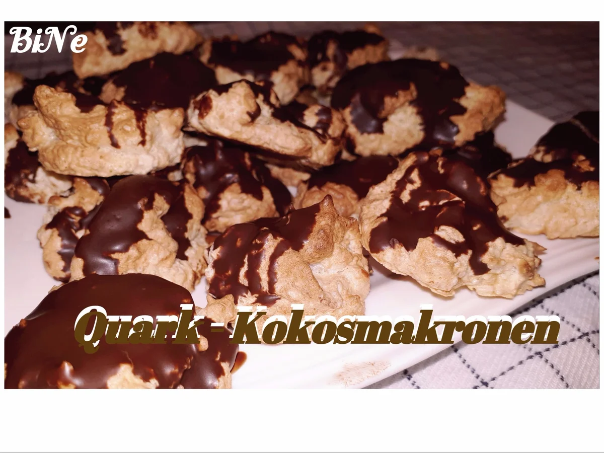 Rezept: BiNe` S QUARK - KOKOSMAKRONEN MIT SCHOKOLADE Bild Nr. 2 BiNe` S QUARK - KOKOSMAKRONEN MIT SCHOKOLADE - Rezept - Bild Nr. 2