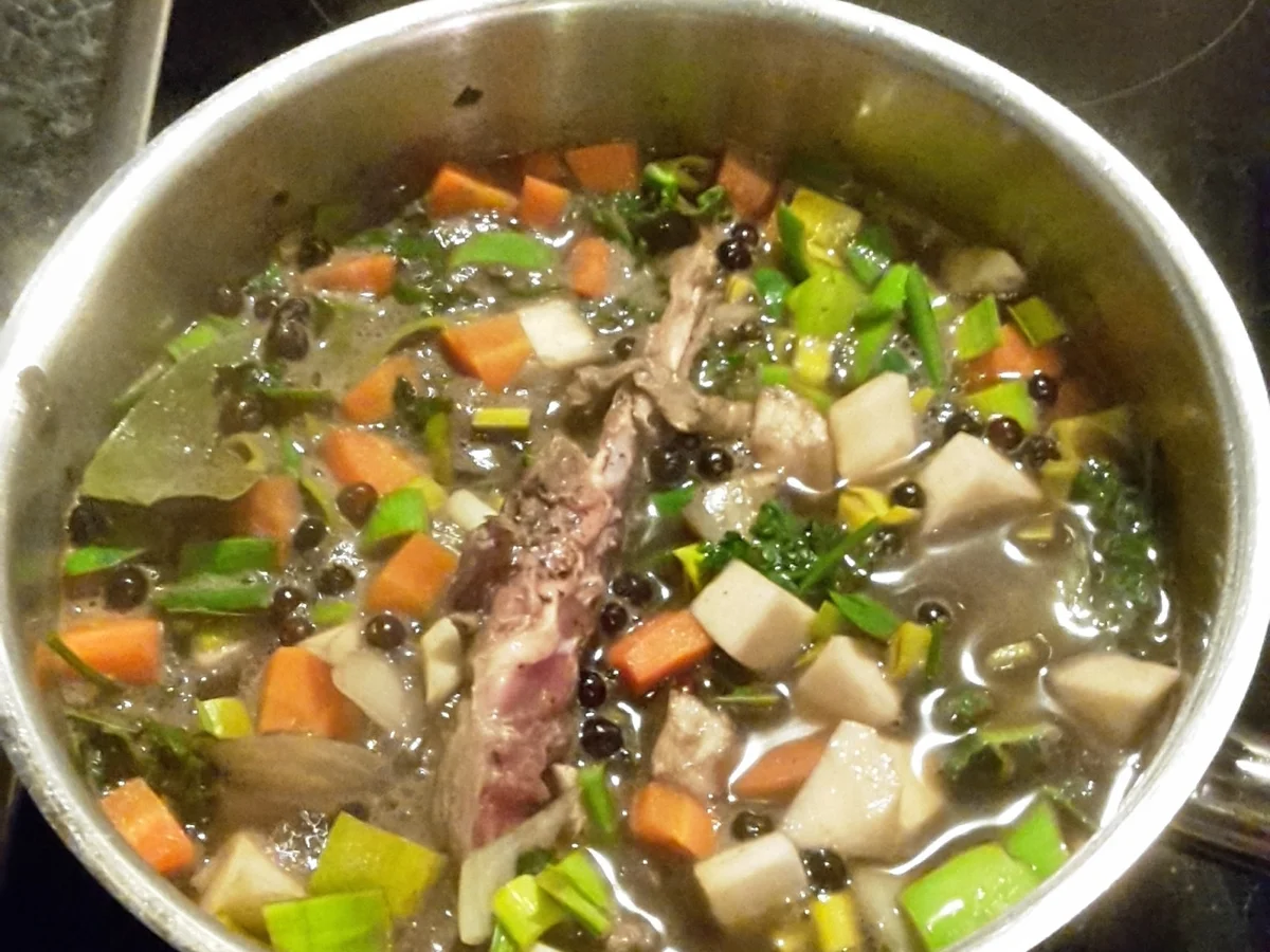 Rezept: Rehrücken mit Rotweinschalotten Bild Nr. 4654 Rehrücken mit Rotweinschalotten - Rezept - Bild Nr. 4654