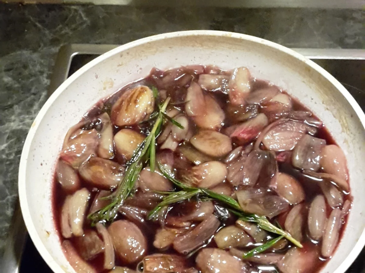 Rezept: Rehrücken mit Rotweinschalotten Bild Nr. 4655 Rehrücken mit Rotweinschalotten - Rezept - Bild Nr. 4655