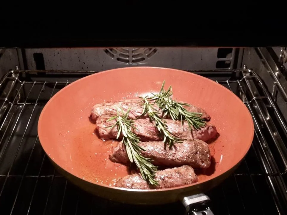 Rezept: Rehrücken mit Rotweinschalotten Bild Nr. 4657 Rehrücken mit Rotweinschalotten - Rezept - Bild Nr. 4657