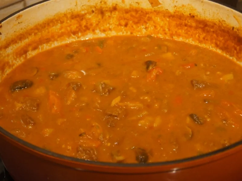 Rindergulasch ( Suppe )  mit Gemüsemix, Brokkoli und Kartoffeln - Rezept - Bild Nr. 4720