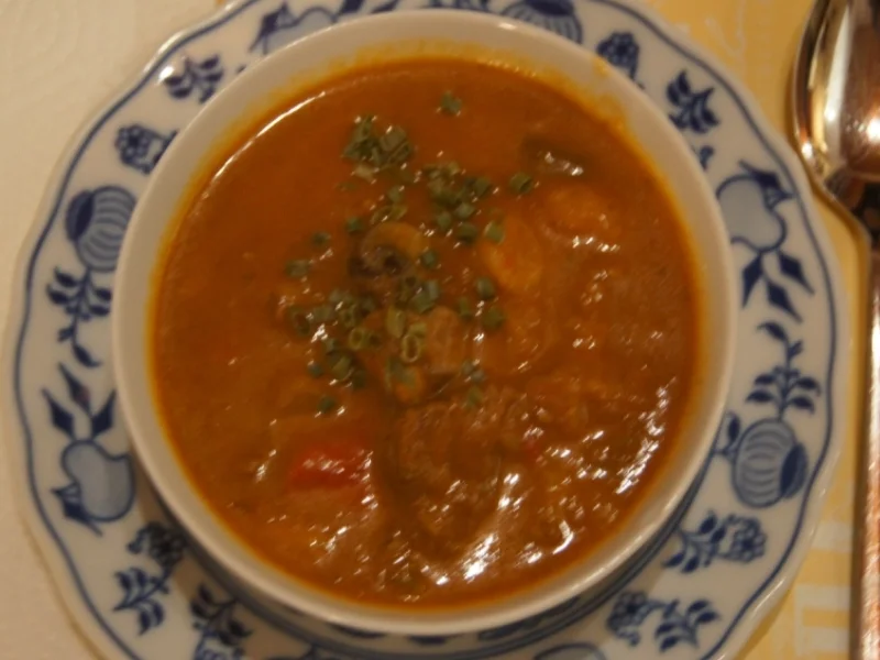 Rindergulasch ( Suppe )  mit Gemüsemix, Brokkoli und Kartoffeln - Rezept - Bild Nr. 4726