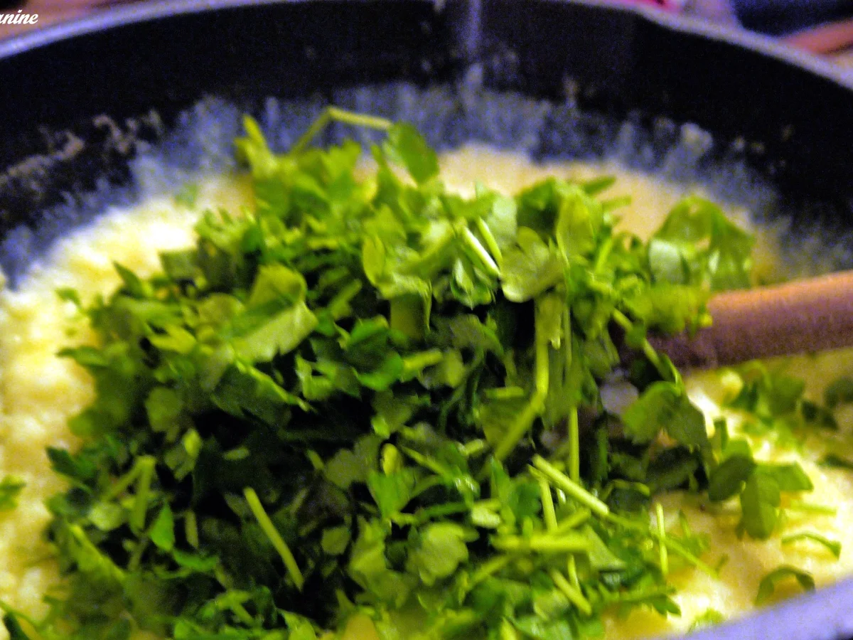 Asiatische Schweinerei mit Knoblauch-Koriander-Kartoffelpüree - Rezept - Bild Nr. 9