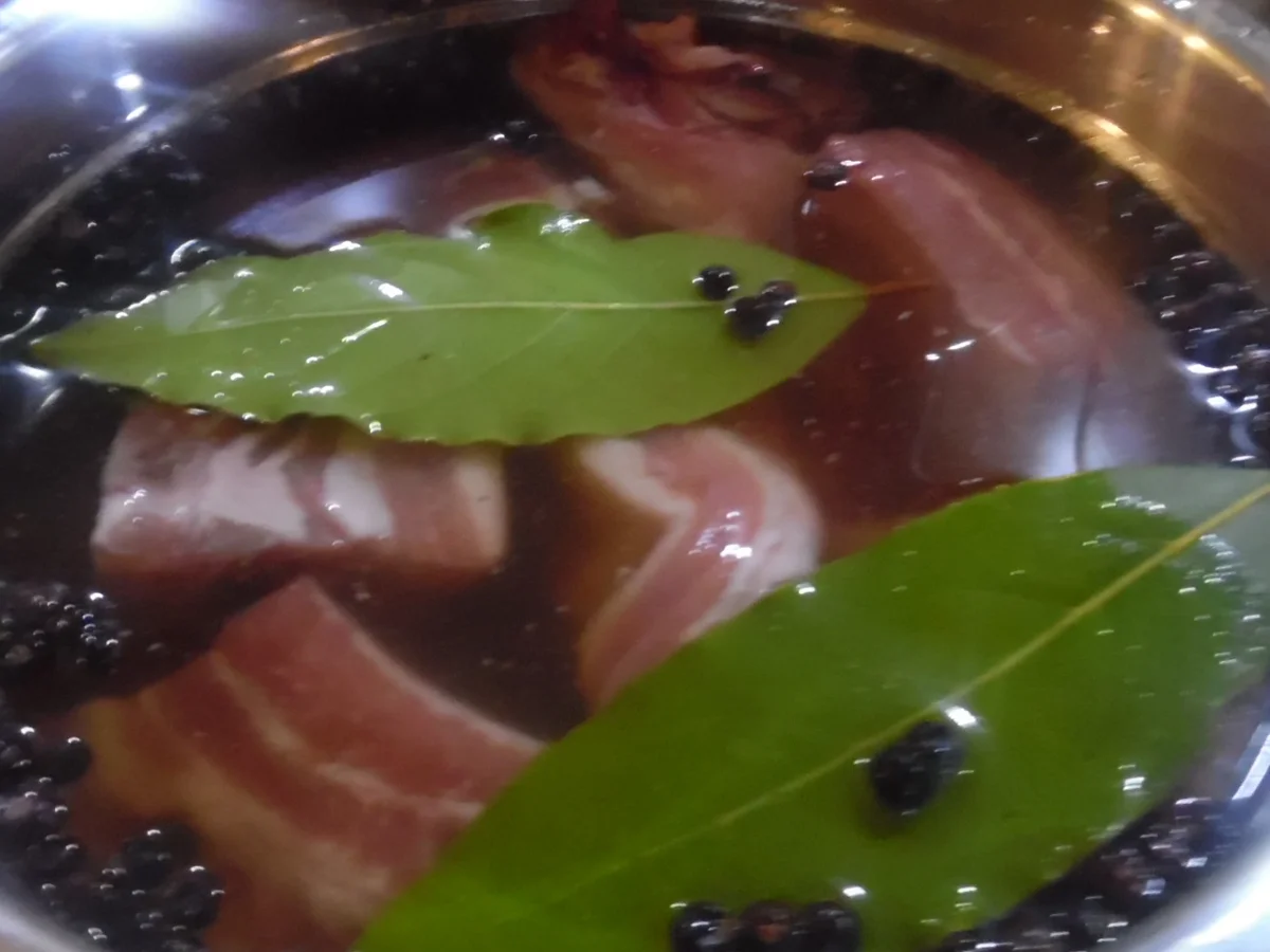 Rezept: Gepökelte, würzige Schweine-Rippe aus dem Ofen Bild Nr. 4715 Gepökelte, würzige Schweine-Rippe aus dem Ofen - Rezept - Bild Nr. 4715