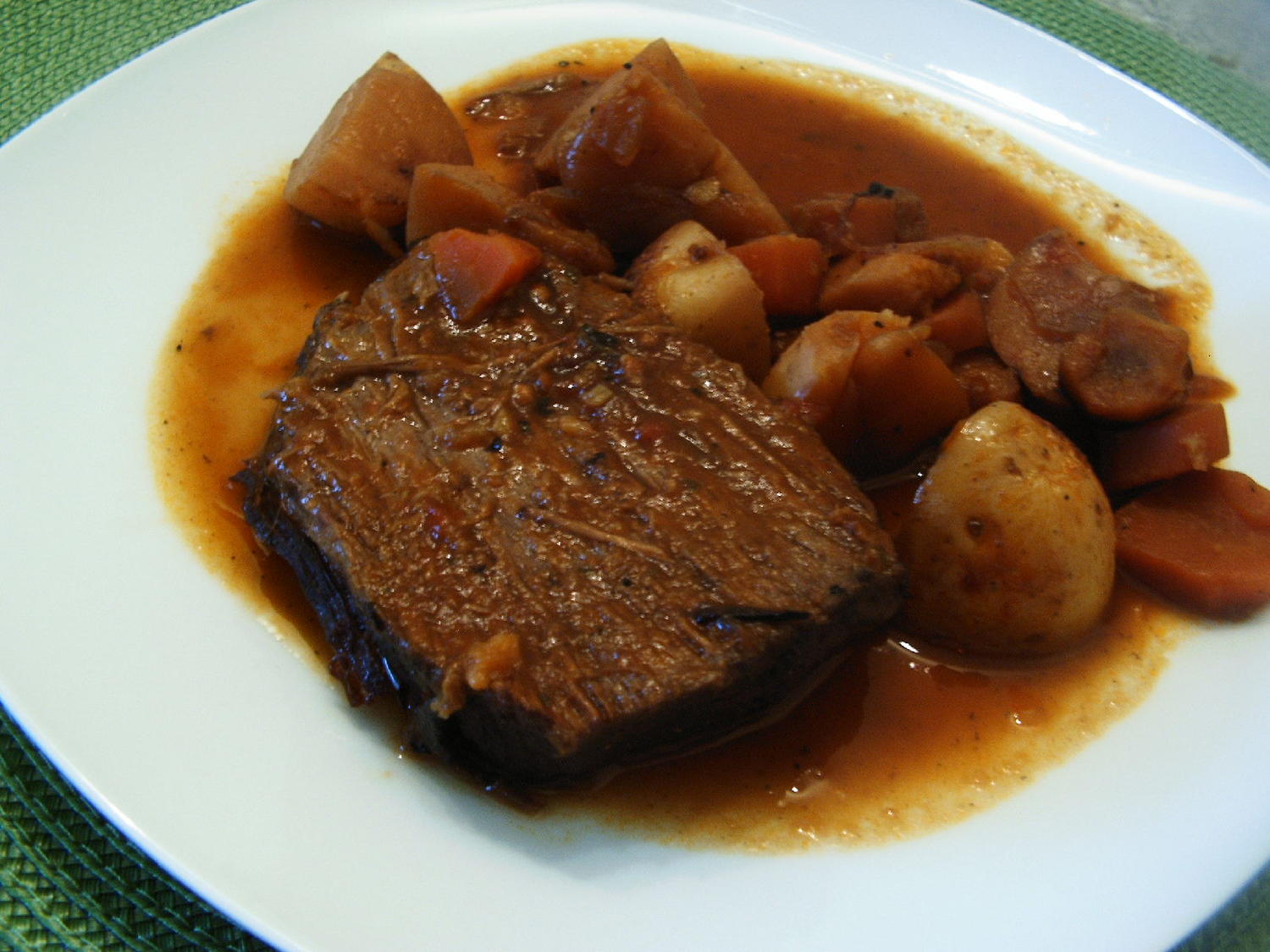 Zarter Schmorbraten - Rezept mit Bild - kochbar.de