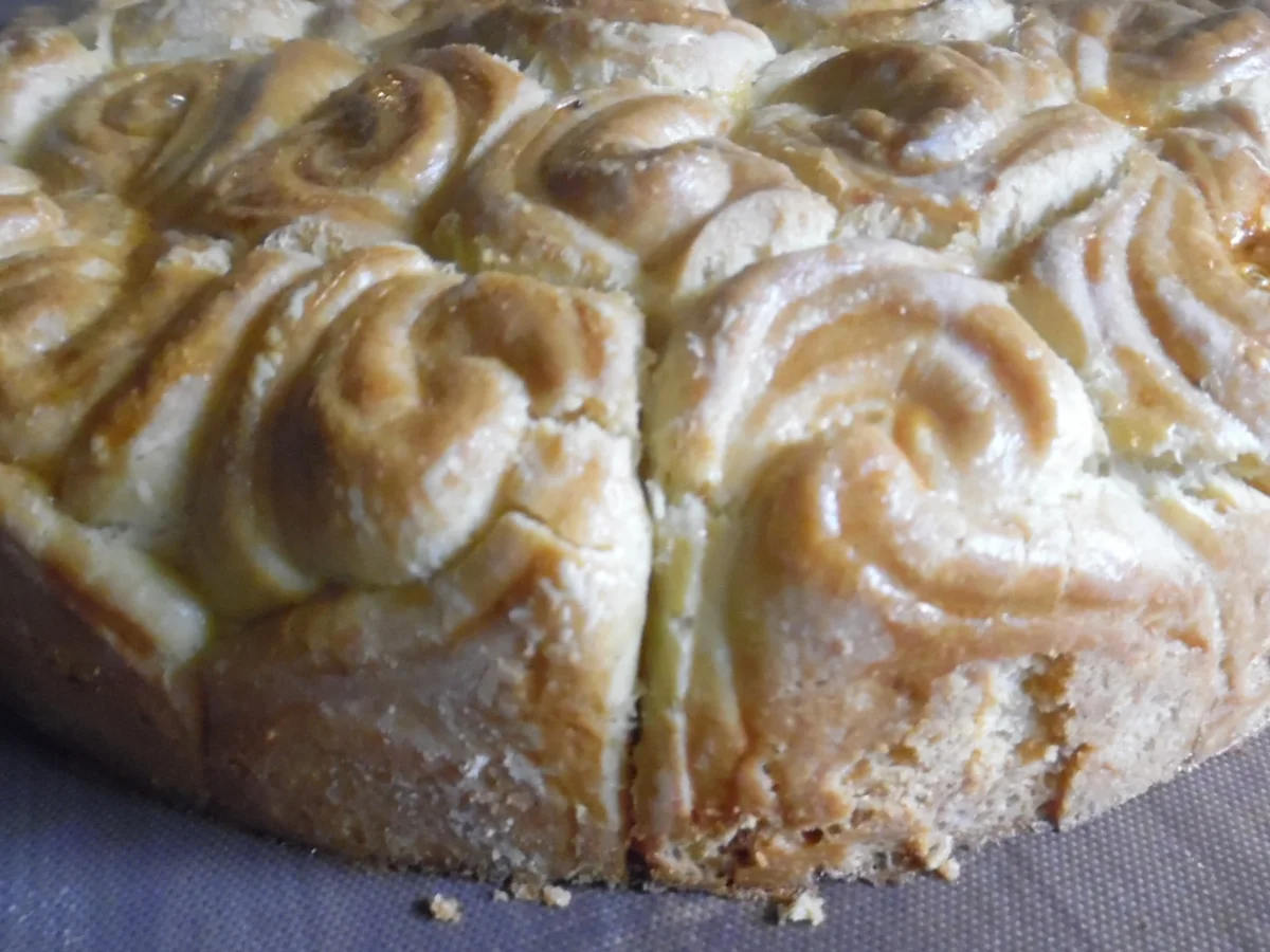 Rezept: Brioche bouclettes ...Brioche in "Rosen-Form" Bild Nr. 4710 Brioche bouclettes ...Brioche in "Rosen-Form" - Rezept - Bild Nr. 4710