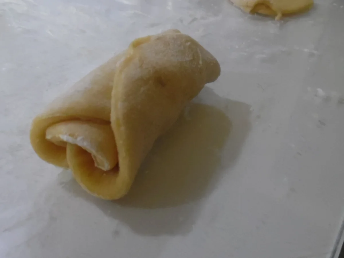 Rezept: Brioche bouclettes ...Brioche in "Rosen-Form" Bild Nr. 4714 Brioche bouclettes ...Brioche in "Rosen-Form" - Rezept - Bild Nr. 4714