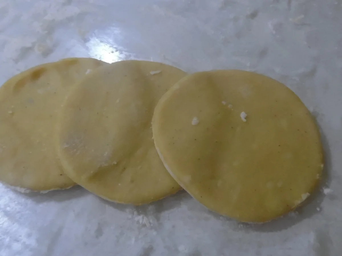 Rezept: Brioche bouclettes ...Brioche in "Rosen-Form" Bild Nr. 4716 Brioche bouclettes ...Brioche in "Rosen-Form" - Rezept - Bild Nr. 4716