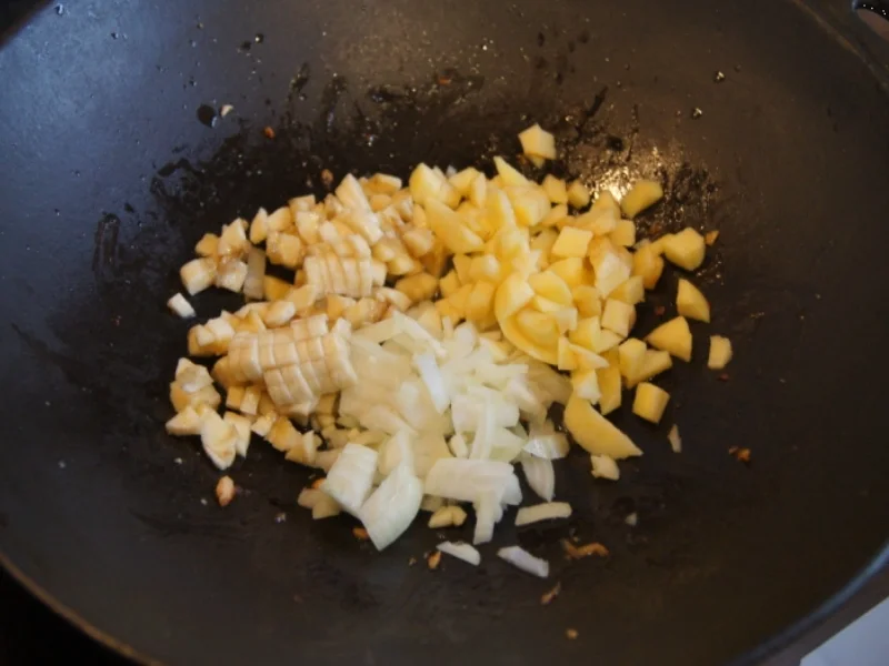 Hähnchenbrustfilet-Curry mit Möhrenpüree - Rezept - Bild Nr. 4716