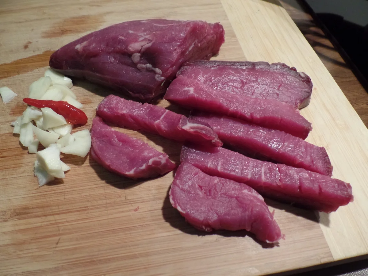 Rezept: Filetspitzen mit Kokos-Curry Sauce , Maispuffer und Spinat Bild Nr. 4710 Filetspitzen mit Kokos-Curry Sauce , Maispuffer und Spinat - Rezept - Bild Nr. 4710