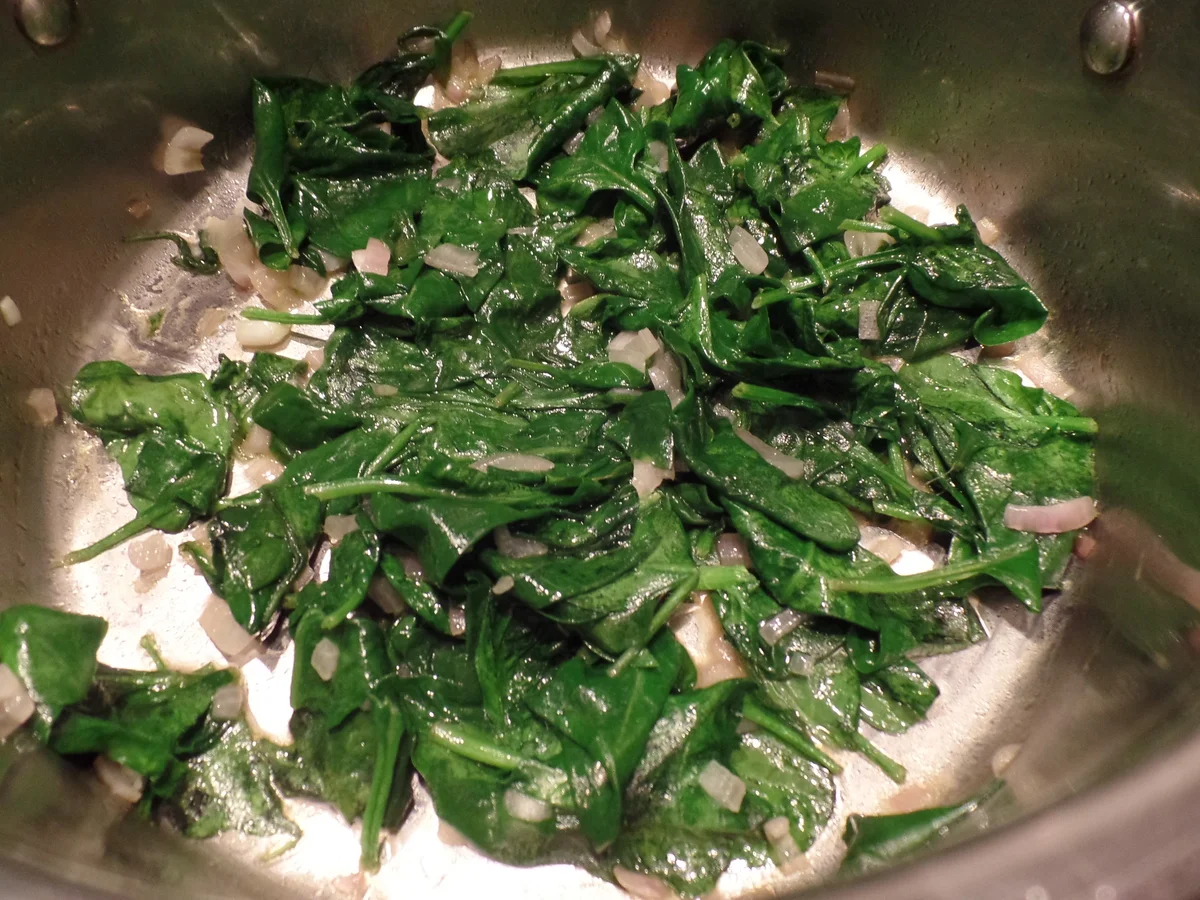 Rezept: Filetspitzen mit Kokos-Curry Sauce , Maispuffer und Spinat Bild Nr. 4720 Filetspitzen mit Kokos-Curry Sauce , Maispuffer und Spinat - Rezept - Bild Nr. 4720