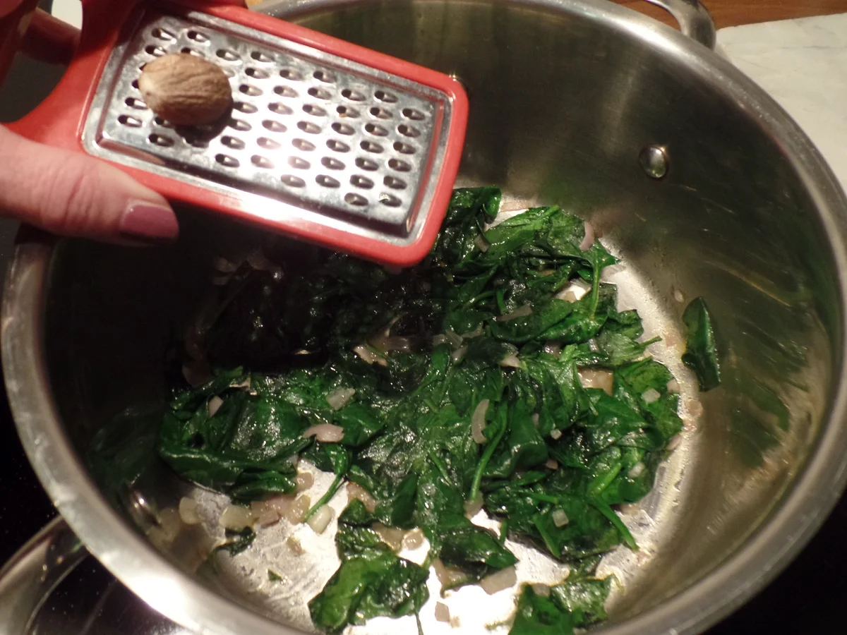 Rezept: Filetspitzen mit Kokos-Curry Sauce , Maispuffer und Spinat Bild Nr. 4721 Filetspitzen mit Kokos-Curry Sauce , Maispuffer und Spinat - Rezept - Bild Nr. 4721