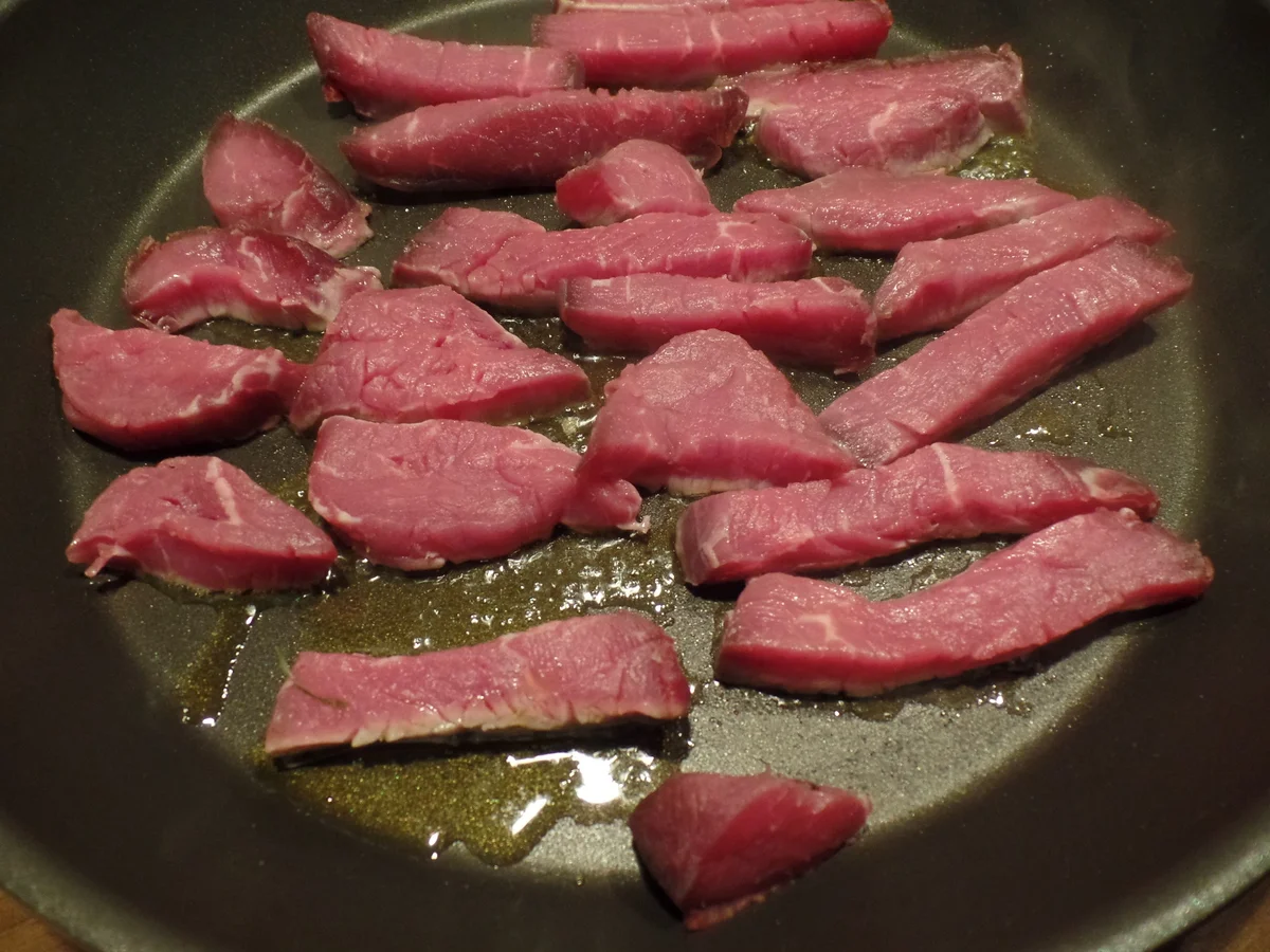 Rezept: Filetspitzen mit Kokos-Curry Sauce , Maispuffer und Spinat Bild Nr. 4722 Filetspitzen mit Kokos-Curry Sauce , Maispuffer und Spinat - Rezept - Bild Nr. 4722