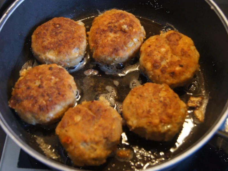 Fleischpflanzerl mit Sauce, Butterbohnen und Drillingen - Rezept - Bild Nr. 4713