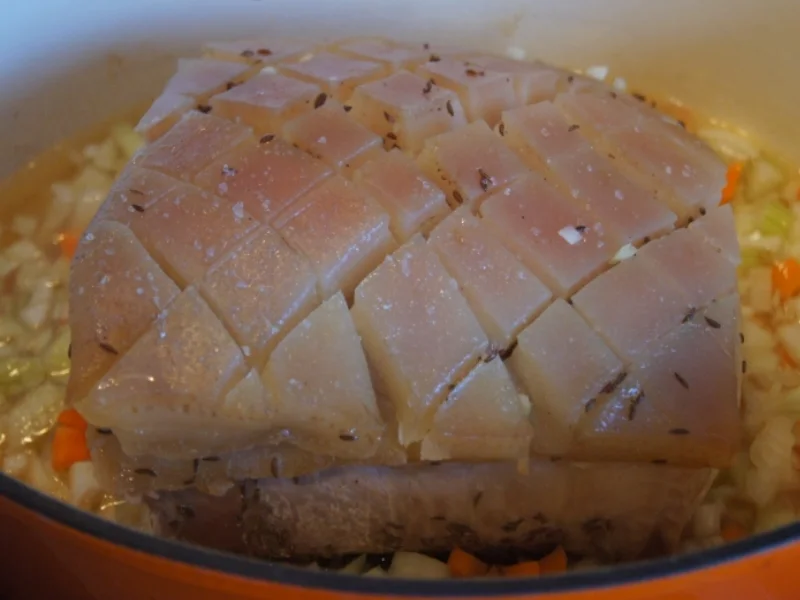 Rezept: Schweinekrustenbraten auf Prager Art mit Sauce Bild Nr. 4728 Schweinekrustenbraten auf Prager Art mit Sauce - Rezept - Bild Nr. 4728